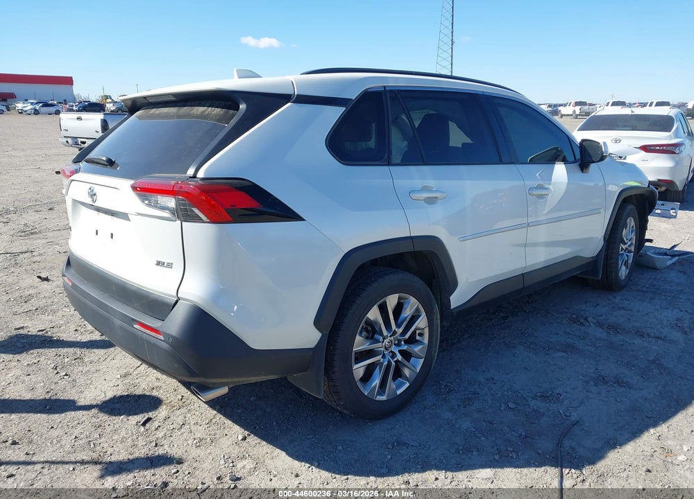 2022 TOYOTA RAV4 XLE PREMIUM VIN: JTMC1RFV3ND086955