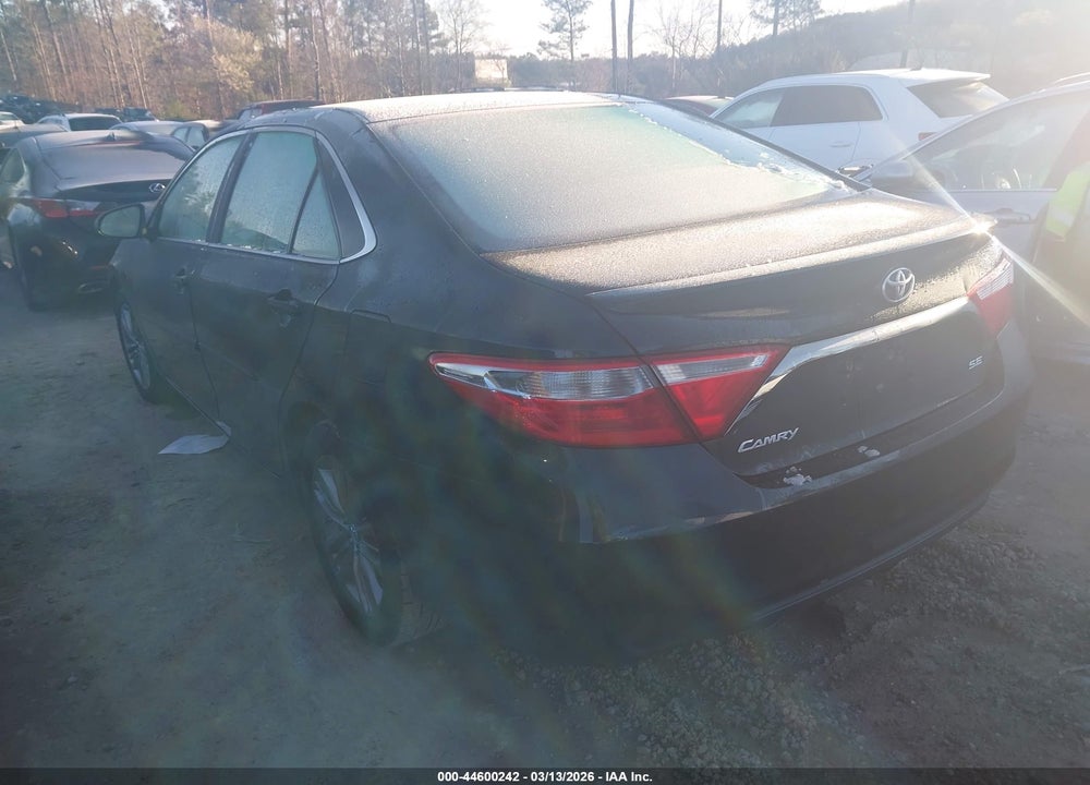 2015 TOYOTA CAMRY SE VIN: 4T1BF1FK2FU887295