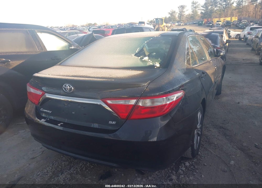 2015 TOYOTA CAMRY SE VIN: 4T1BF1FK2FU887295