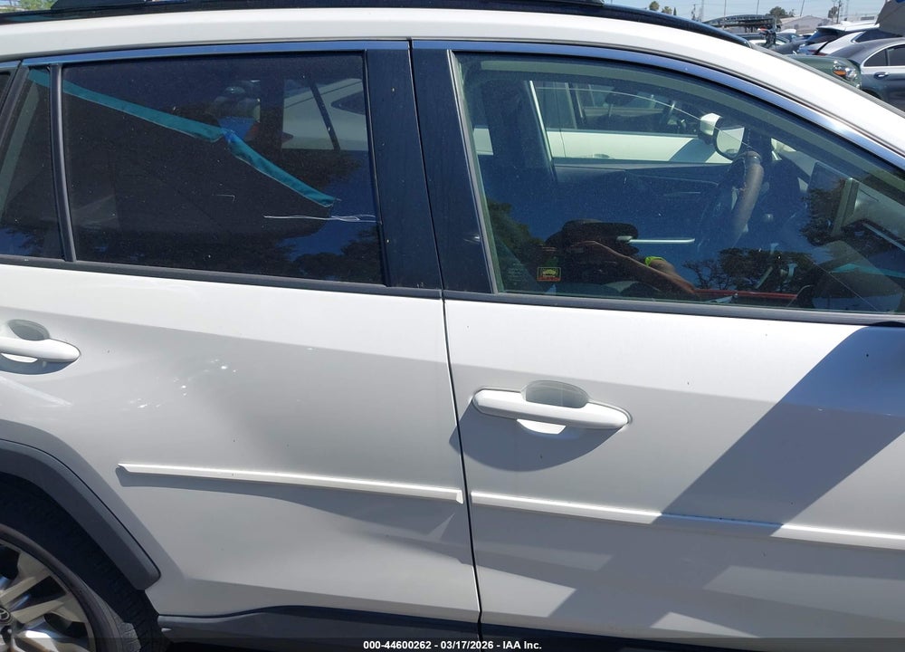2021 TOYOTA RAV4 XLE PREMIUM VIN: JTMC1RFV5MD083683