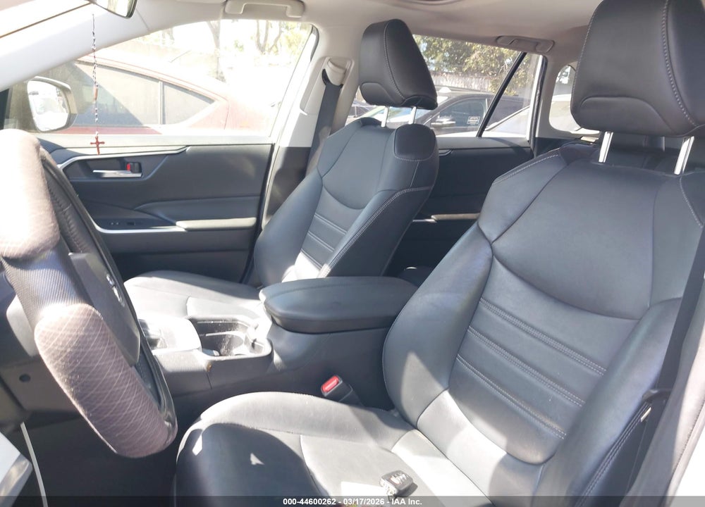 2021 TOYOTA RAV4 XLE PREMIUM VIN: JTMC1RFV5MD083683