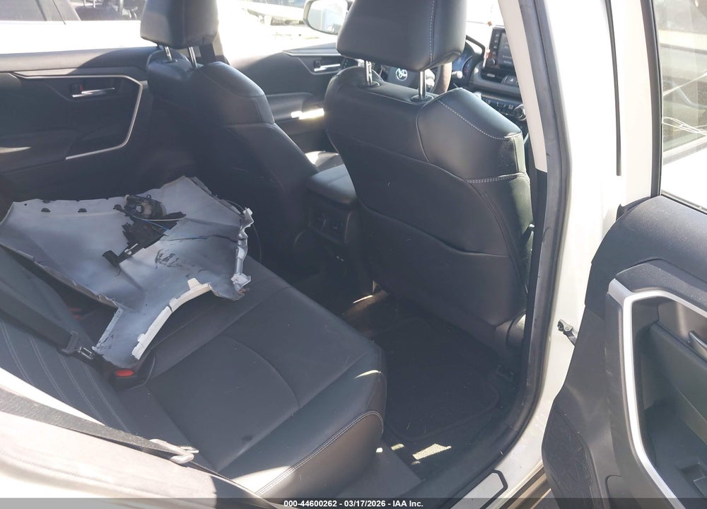 2021 TOYOTA RAV4 XLE PREMIUM VIN: JTMC1RFV5MD083683