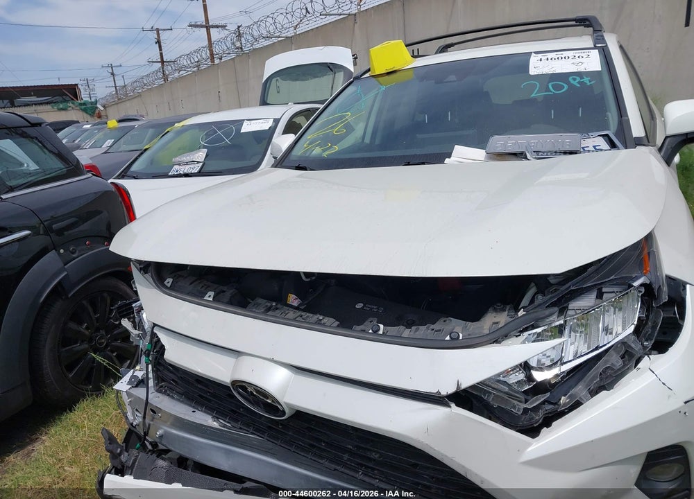 2021 TOYOTA RAV4 XLE PREMIUM VIN: JTMC1RFV5MD083683