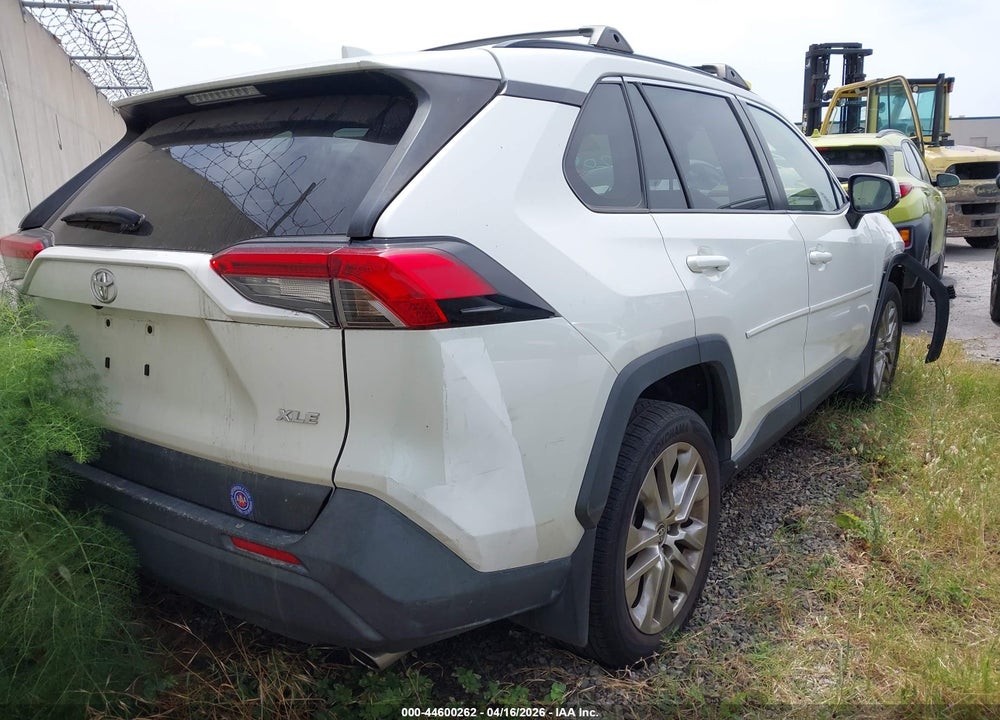 2021 TOYOTA RAV4 XLE PREMIUM VIN: JTMC1RFV5MD083683