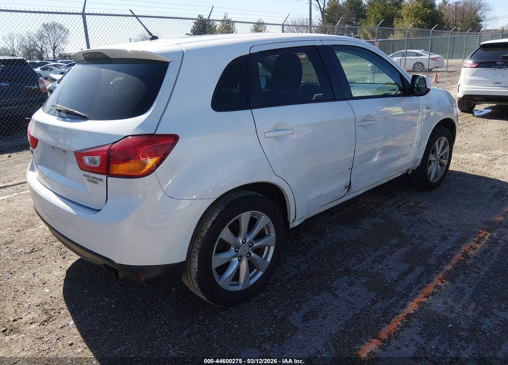 2015 MITSUBISHI OUTLANDER SPORT ES VIN: 4A4AR3AU2FE060539