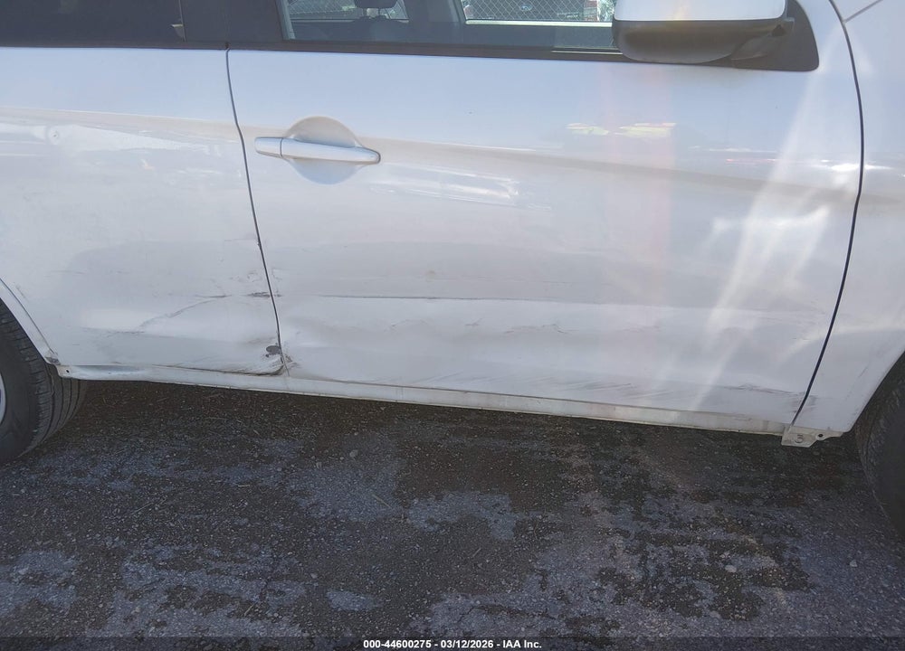2015 MITSUBISHI OUTLANDER SPORT ES VIN: 4A4AR3AU2FE060539