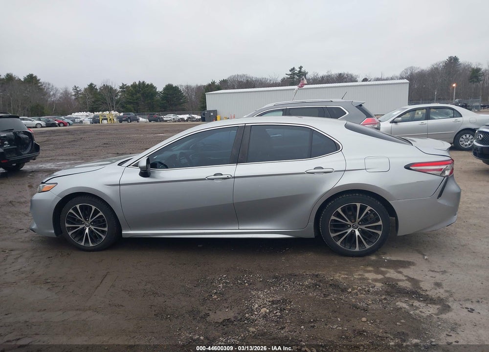 2018 TOYOTA CAMRY SE VIN: 4T1B11HK5JU076398