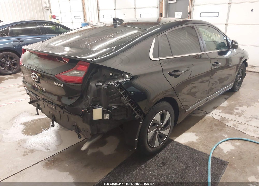 2017 HYUNDAI IONIQ HYBRID SEL VIN: KMHC75LC6HU057265