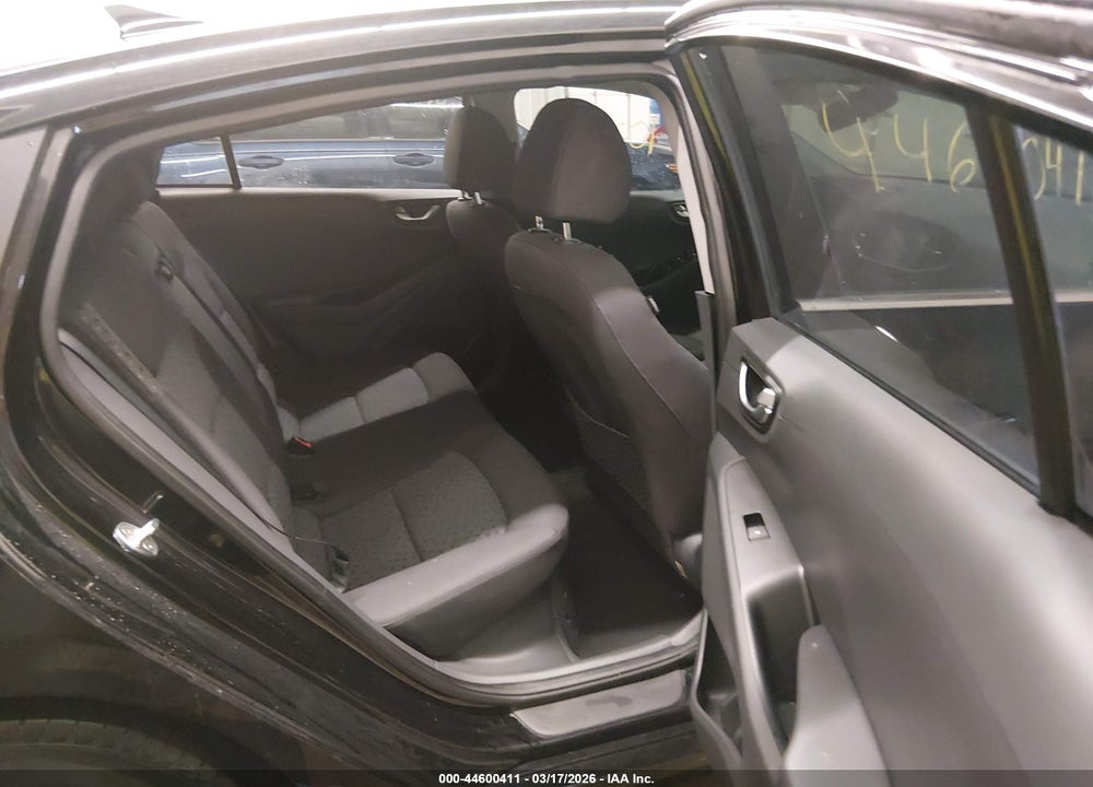 2017 HYUNDAI IONIQ HYBRID SEL VIN: KMHC75LC6HU057265