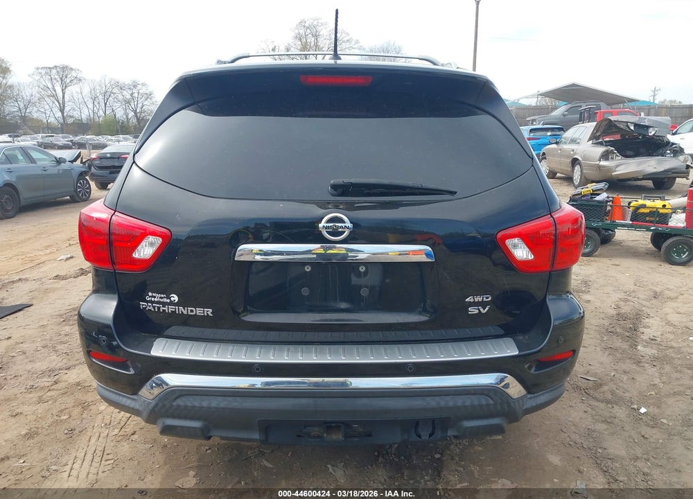 2018 NISSAN PATHFINDER SV VIN: 5N1DR2MMXJC658744