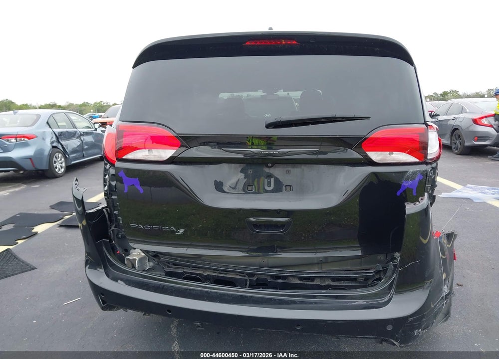 2018 CHRYSLER PACIFICA TOURING L PLUS VIN: 2C4RC1EG5JR338592