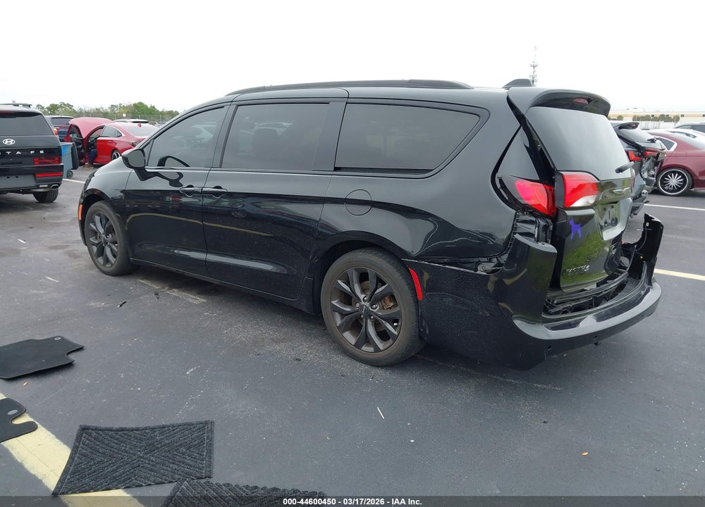 2018 CHRYSLER PACIFICA TOURING L PLUS VIN: 2C4RC1EG5JR338592