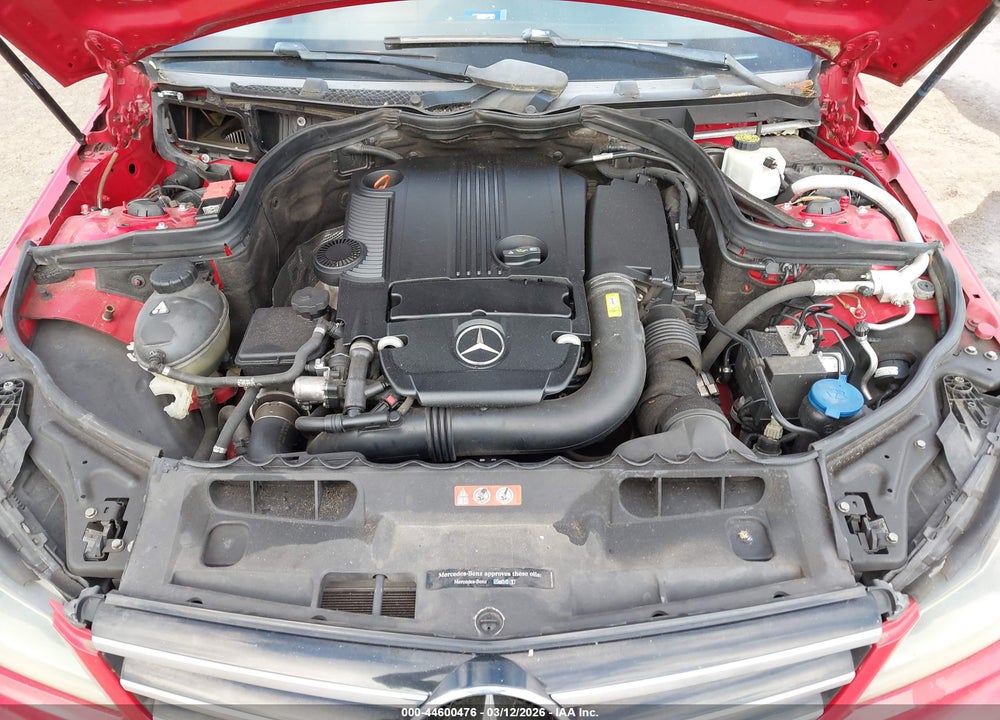 2014 MERCEDES-BENZ C 250 SPORT VIN: WDDGF4HB2EA932699