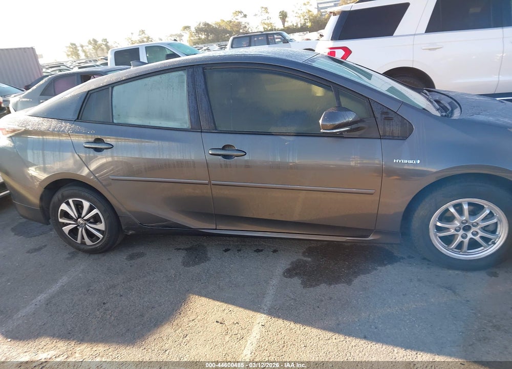 2016 TOYOTA PRIUS TWO VIN: JTDKBRFU6G3000241