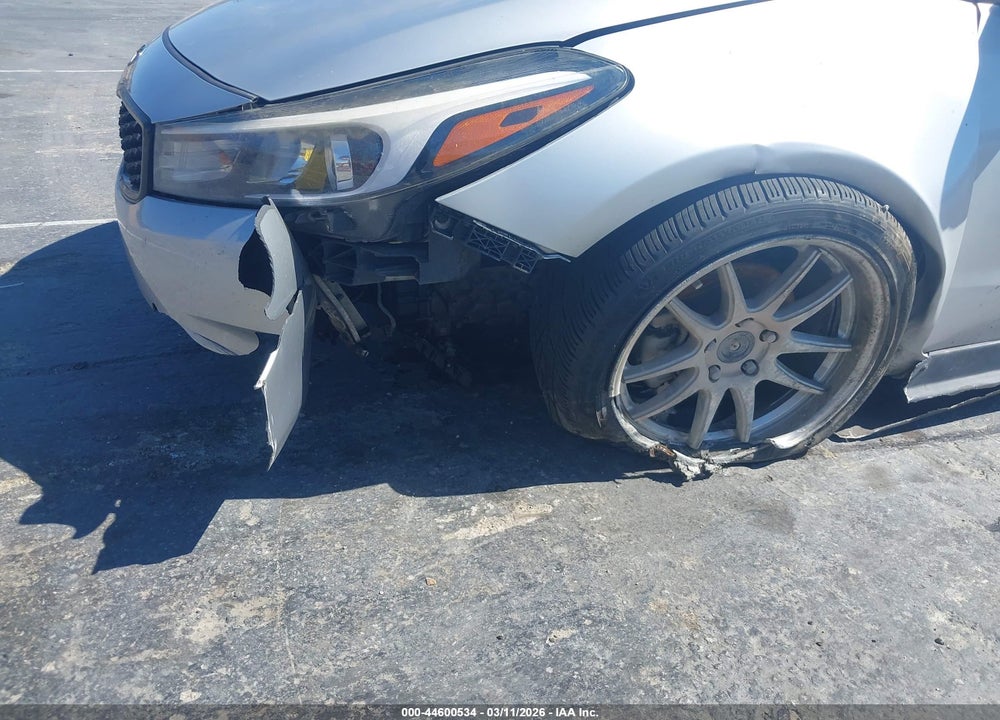 2017 KIA FORTE LX VIN: KNAFK5A83H5680736