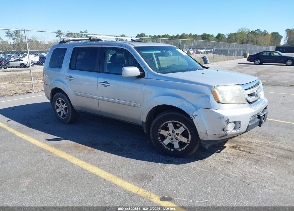 2011 HONDA PILOT TOURING VIN: 5FNYF3H94BB048708