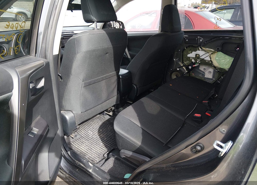 2018 TOYOTA RAV4 LE VIN: JTMBFREV7JJ193940