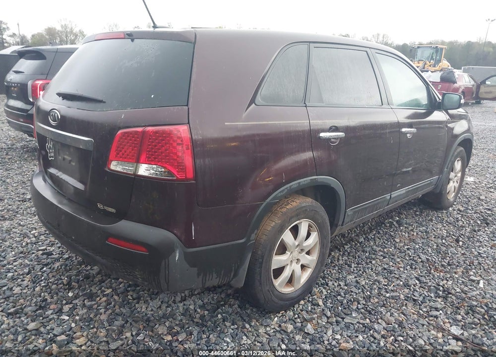 2012 KIA SORENTO LX VIN: 5XYKT3A11CG231044