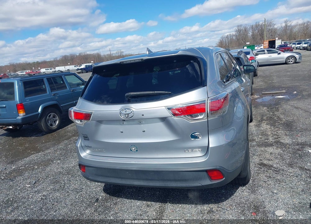 2015 TOYOTA HIGHLANDER LE PLUS V6 VIN: 5TDBKRFH0FS077154