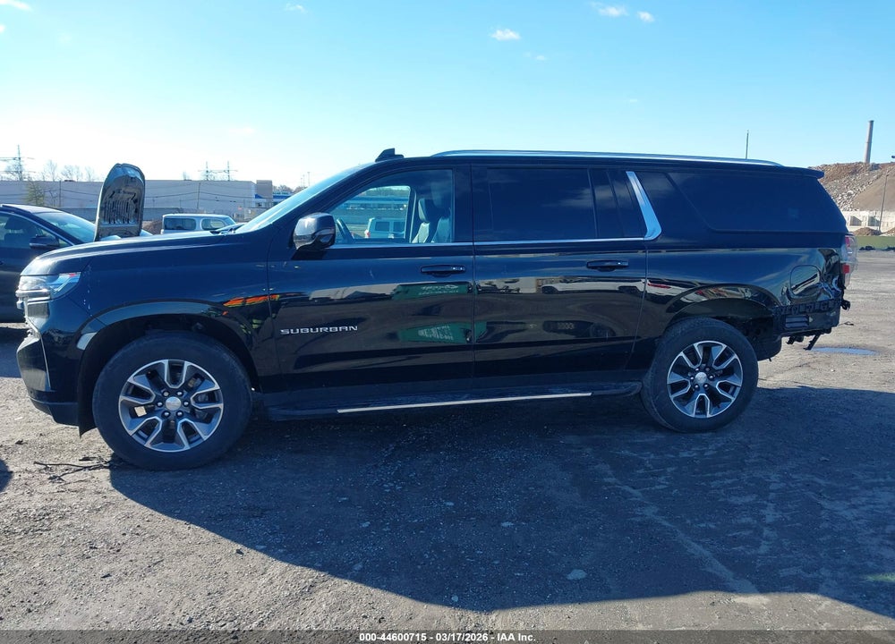 2022 CHEVROLET SUBURBAN 4WD LT VIN: 1GNSKCKD7NR299968