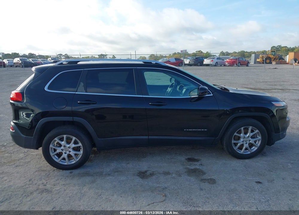 2017 JEEP CHEROKEE LATITUDE FWD VIN: 1C4PJLCB1HW619676
