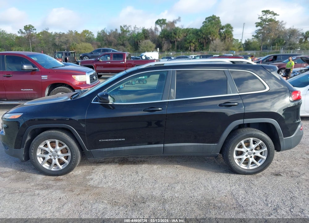 2017 JEEP CHEROKEE LATITUDE FWD VIN: 1C4PJLCB1HW619676