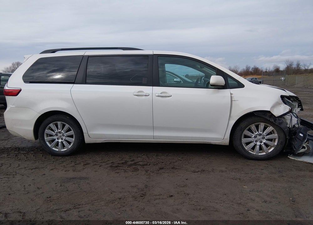 2017 TOYOTA SIENNA XLE 7 PASSENGER VIN: 5TDDZ3DC5HS174622