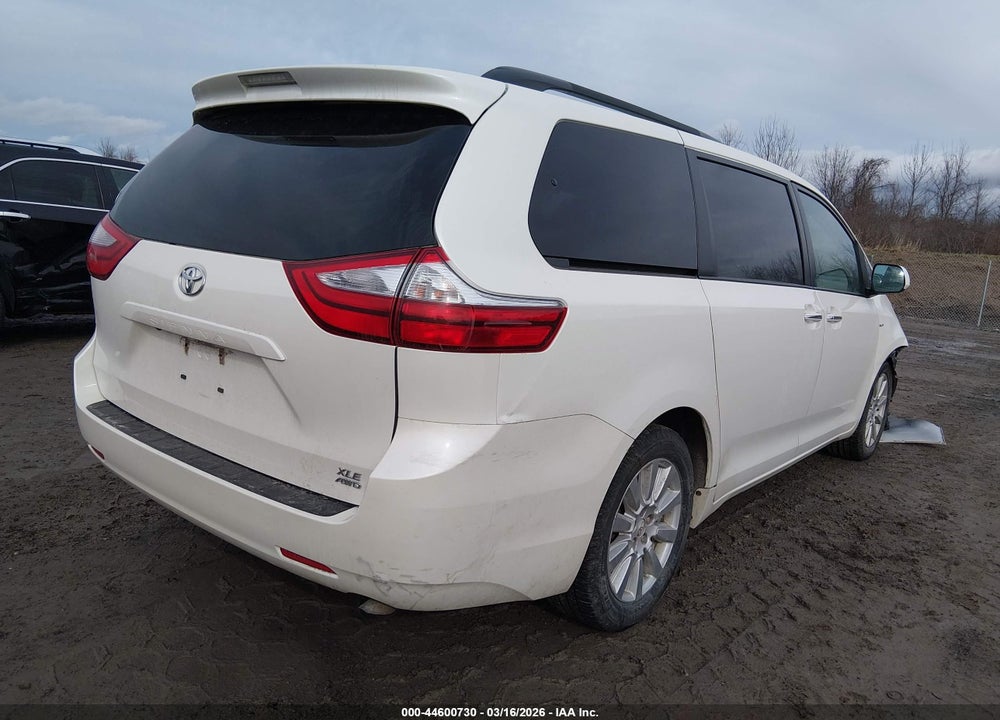 2017 TOYOTA SIENNA XLE 7 PASSENGER VIN: 5TDDZ3DC5HS174622