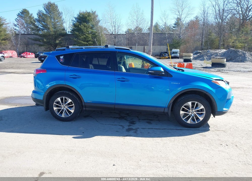 2017 TOYOTA RAV4 HYBRID XLE VIN: JTMRJREV2HD112333