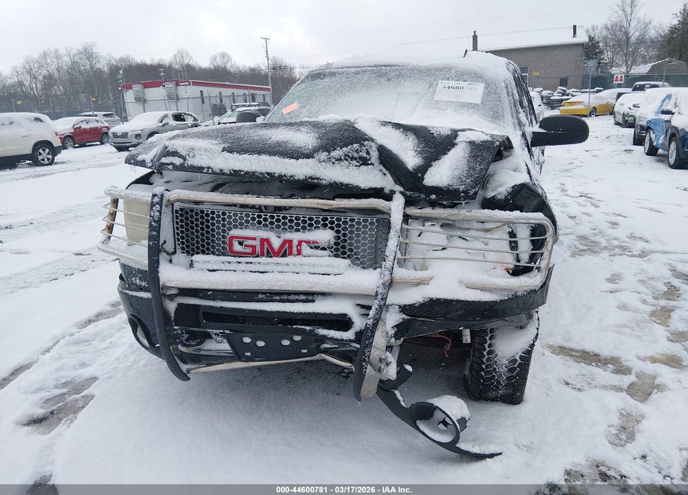 2011 GMC SIERRA 1500 DENALI VIN: 3GTP2XE23BG217892