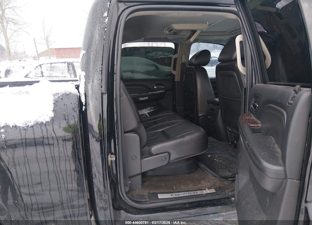 2011 GMC SIERRA 1500 DENALI VIN: 3GTP2XE23BG217892