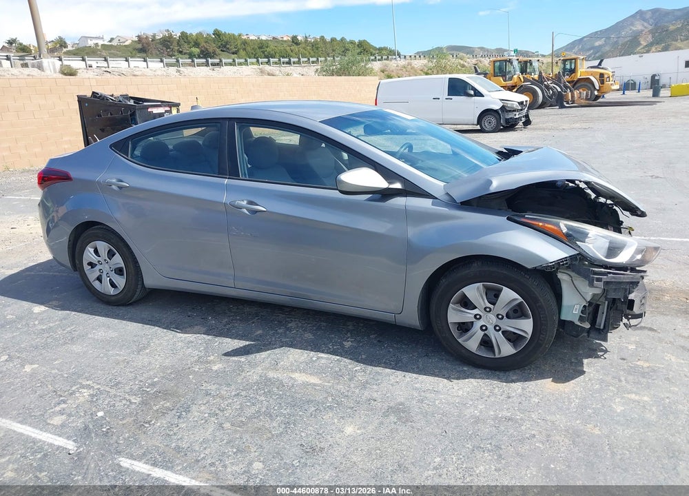 2016 HYUNDAI ELANTRA SE VIN: 5NPDH4AE8GH731008