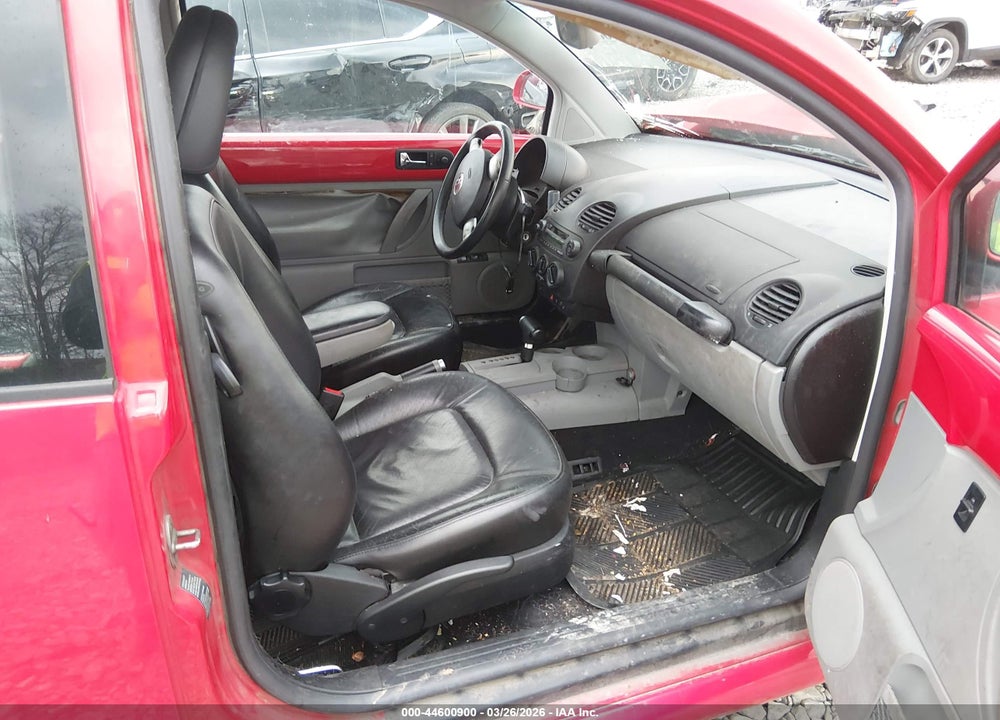2000 VOLKSWAGEN NEW BEETLE GLS VIN: 3VWCA21C4YM435639