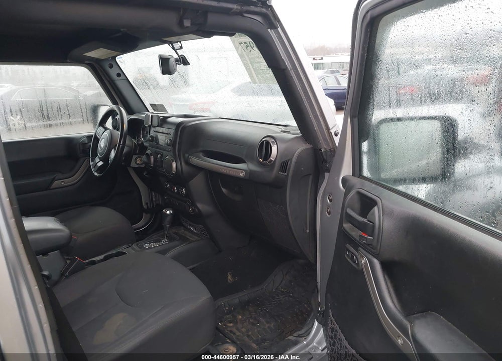 2018 JEEP WRANGLER JK UNLIMITED SPORT S 4X4 VIN: 1C4BJWDG7JL924662