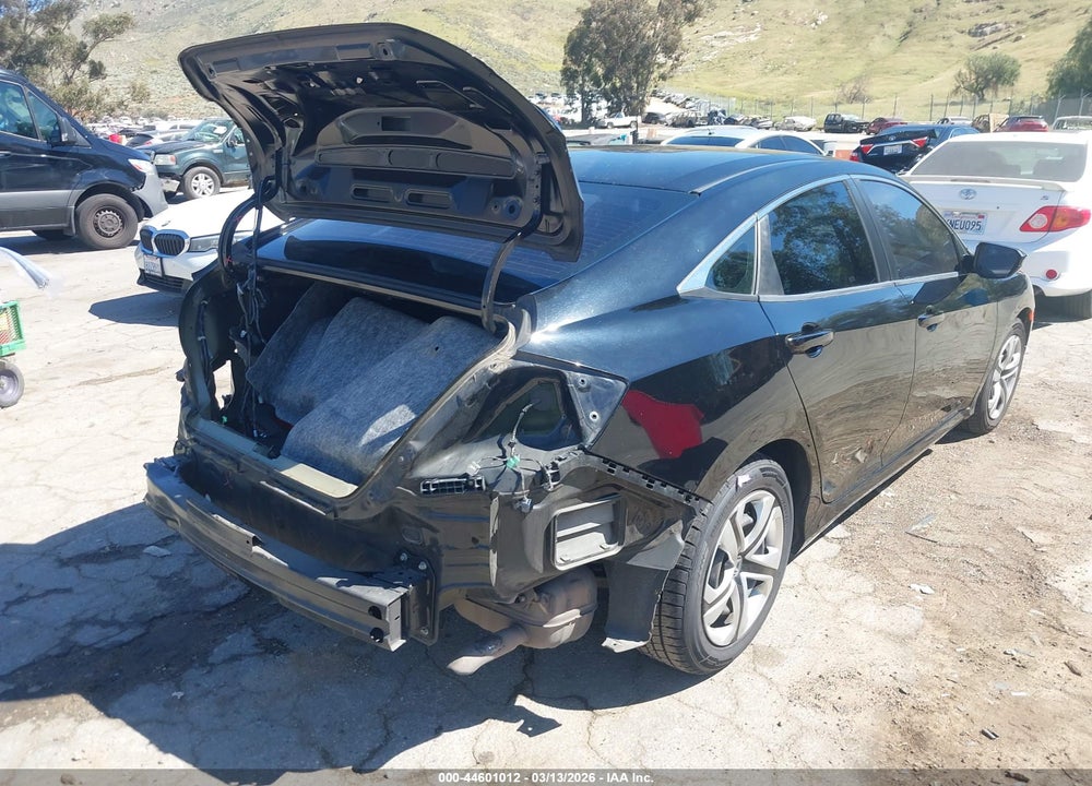 2018 HONDA CIVIC LX VIN: 2HGFC2F57JH535499