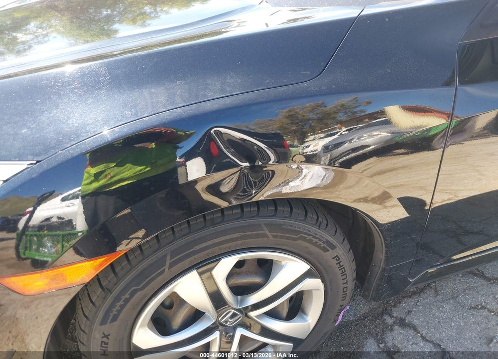 2018 HONDA CIVIC LX VIN: 2HGFC2F57JH535499