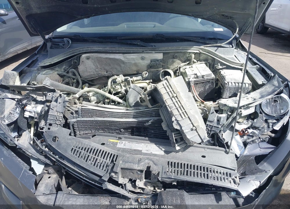 2016 VOLKSWAGEN TIGUAN S VIN: WVGAV7AX6GW558612