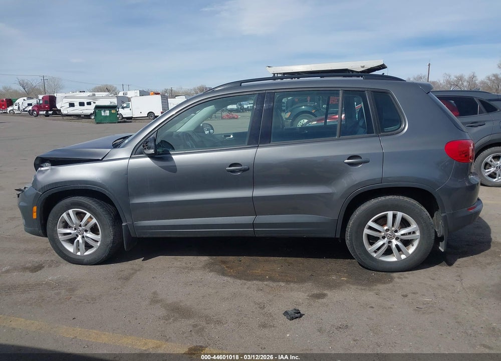 2016 VOLKSWAGEN TIGUAN S VIN: WVGAV7AX6GW558612