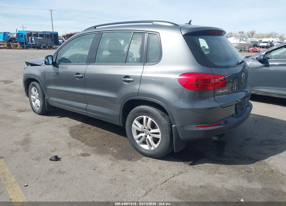 2016 VOLKSWAGEN TIGUAN S VIN: WVGAV7AX6GW558612