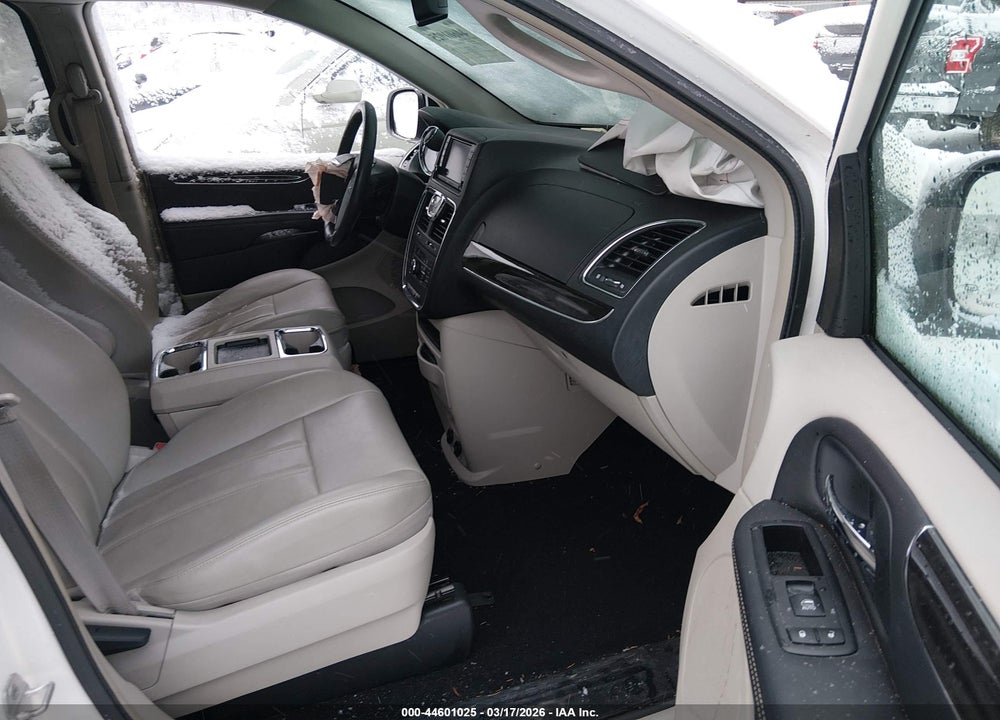 2013 CHRYSLER TOWN & COUNTRY TOURING VIN: 2C4RC1BG3DR605558