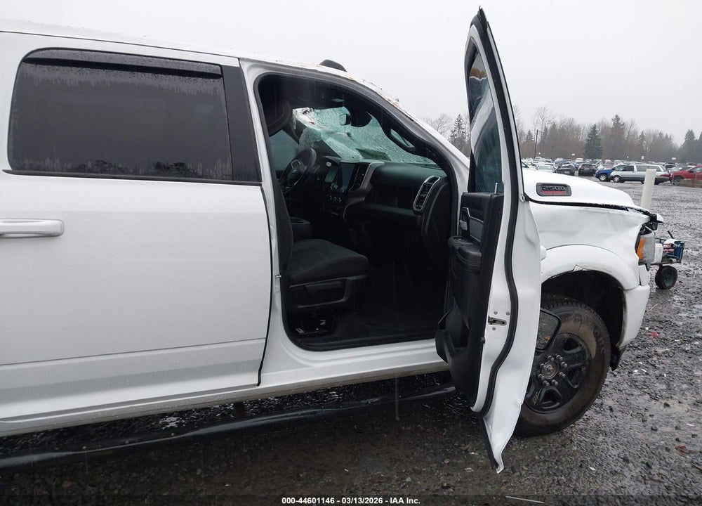 2021 RAM 2500 BIG HORN  4X4 6'4' BOX VIN: 3C6UR5ML8MG509710