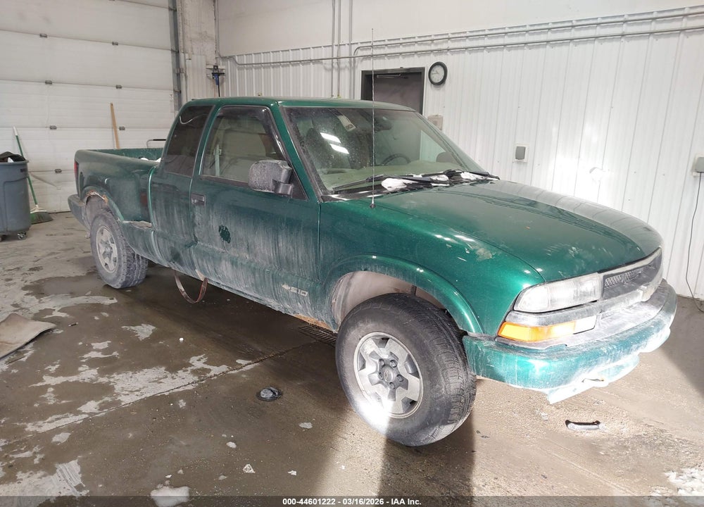 1998 CHEVROLET S-10 LS VIN: 1GCDT19X2W8248713