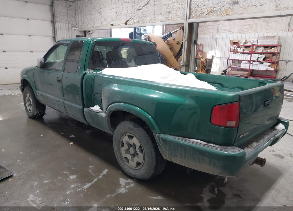 1998 CHEVROLET S-10 LS VIN: 1GCDT19X2W8248713