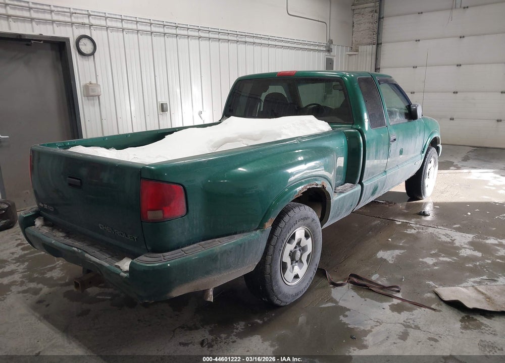 1998 CHEVROLET S-10 LS VIN: 1GCDT19X2W8248713