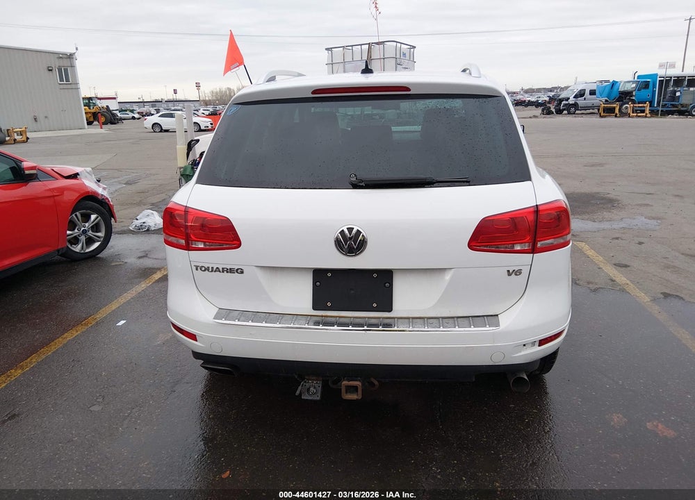 2014 VOLKSWAGEN TOUAREG 3.6L SPORT VIN: WVGEF9BP6ED008442