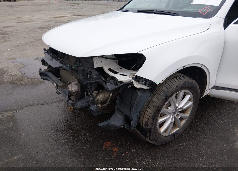 2014 VOLKSWAGEN TOUAREG 3.6L SPORT VIN: WVGEF9BP6ED008442