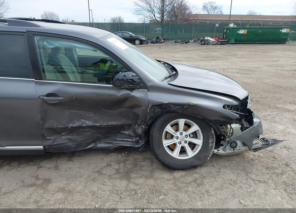 2012 TOYOTA HIGHLANDER BASE V6 VIN: 5TDBK3EH0CS126332