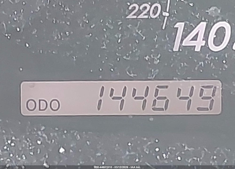 2005 TOYOTA CAMRY XLE V6 VIN: 4T1BF30K25U595469