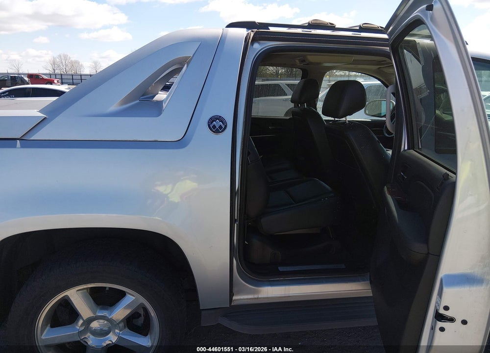 2013 CHEVROLET AVALANCHE LTZ VIN: 3GNTKGE74DG264613