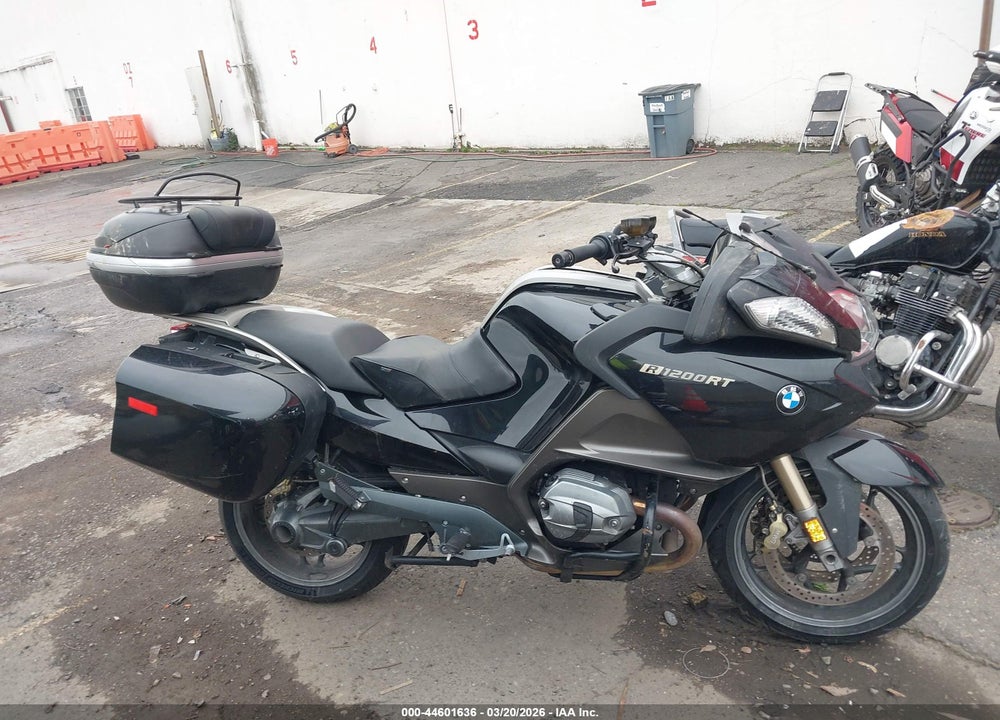 2013 BMW R1200 RT VIN: WB1044003DZW22781